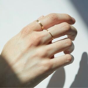 Catbird hammered Gold Ring